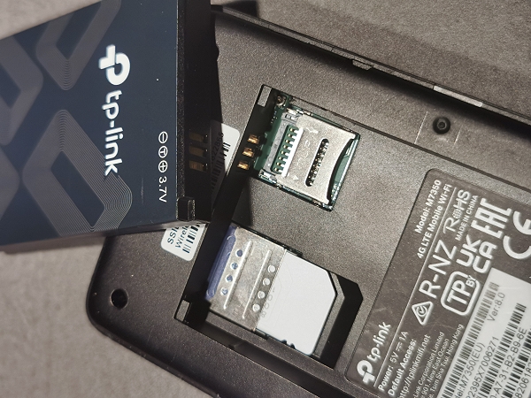 SIM-Slot auf Rückseite