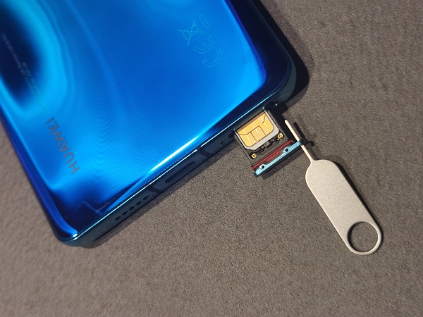 SIM-Slot am Smartphone