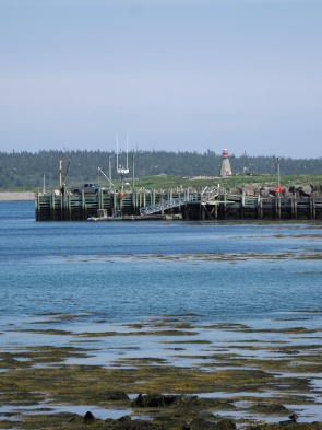 Leuchtturm auf Insel