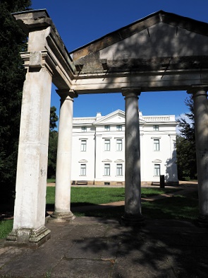 Ehemaliges küchenhaus und Schloss