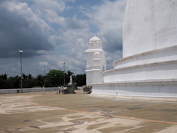 An der Stupa